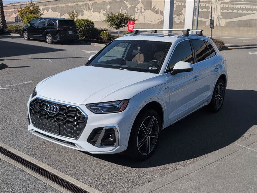 Used 2025 Audi Q5 e Premium AWD/4WD image 1
