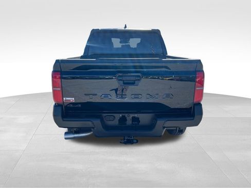 Used 2025 Toyota Tacoma SR image 4