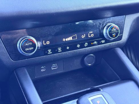 Used 2022 Mitsubishi Outlander ES image 26