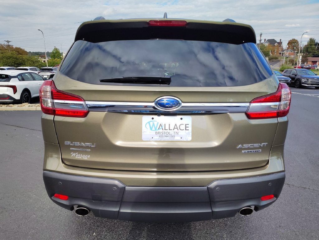 Used 2022 Subaru Ascent Limited w/ Technology Package AWD/4WD image 5
