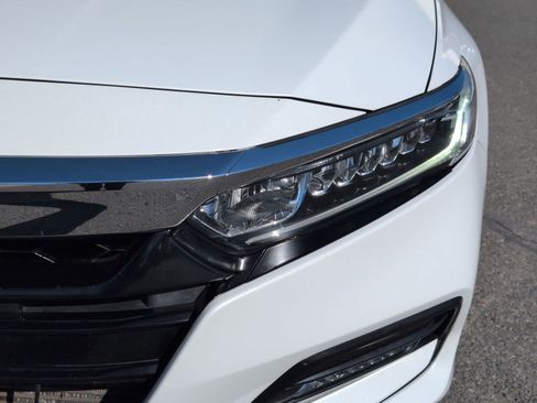 Used 2018 Honda Accord EX-L image 10