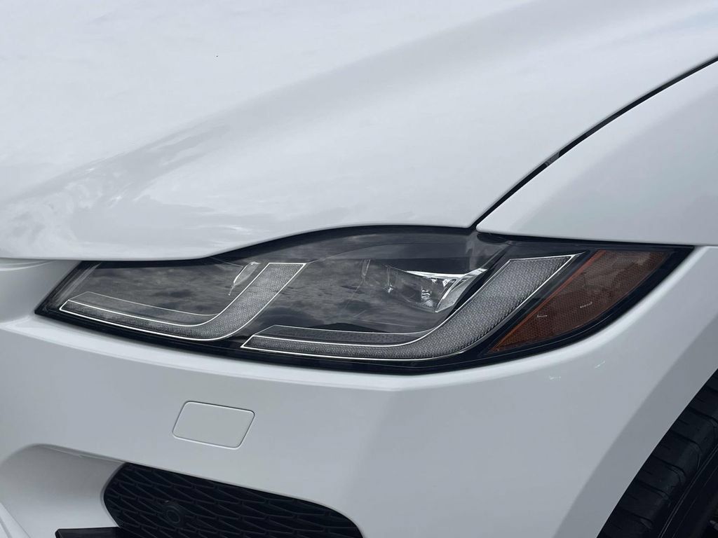 Used 2022 Jaguar F-PACE S AWD/4WD image 7