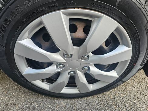 Used 2015 Nissan Sentra SV FWD image 14