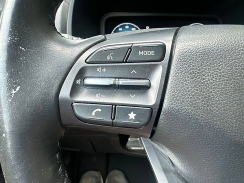 Used 2023 Hyundai Kona Limited FWD image 8