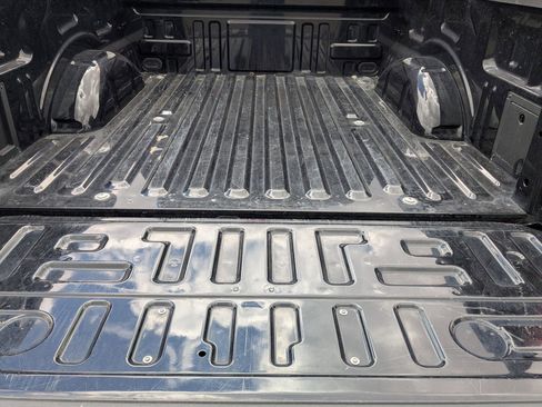 Used 2025 Ford F150 Lariat image 35