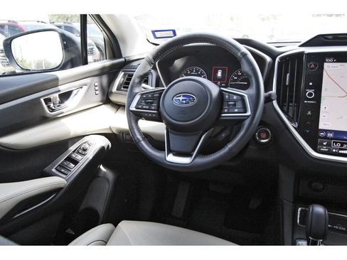 Used 2025 Subaru Ascent Limited AWD/4WD image 8