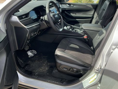 New 2025 Jeep Grand Cherokee 4WD image 15