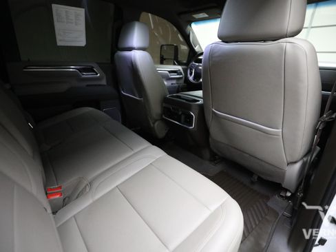Used 2025 Chevrolet Silverado 3500 LTZ w/ LTZ Plus Package AWD/4WD image 12