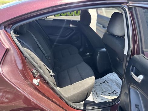 Used 2017 Kia Forte LX FWD image 14
