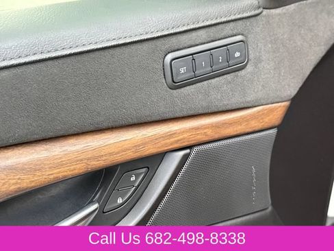 Used 2020 Cadillac Escalade Premium Luxury AWD/4WD image 21