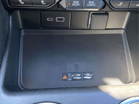 Used 2021 Chevrolet Tahoe LT w/ Rear Media and Nav Package AWD/4WD image 32