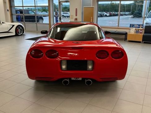 Used 1998 Chevrolet Corvette Coupe w/ Roof Pkg RWD image 4