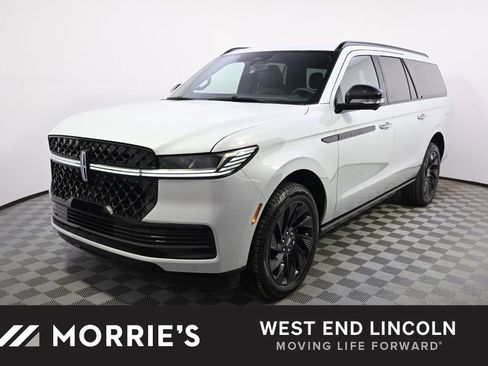 New 2025 Lincoln Navigator L Reserve w/ Jet Appearance Package image 1