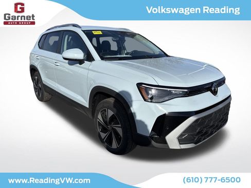 New 2026 Volkswagen Taos SE image 7