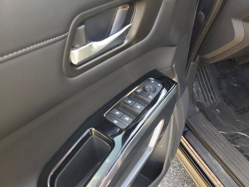 Used 2024 Nissan Pathfinder SL image 17