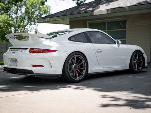 Used 2015 Porsche 911 GT3 RWD image 10