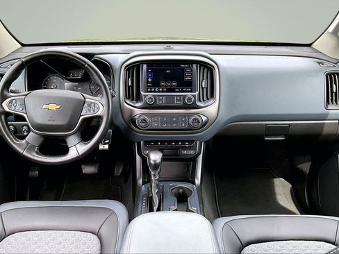 Used 2022 Chevrolet Colorado Z71 AWD/4WD image 17