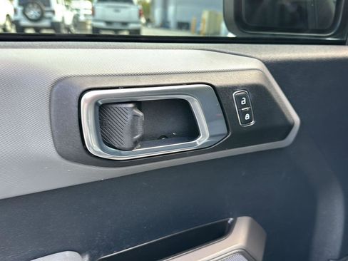 Certified 2023 Ford Bronco Everglades image 27