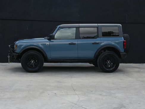 Used 2023 Ford Bronco Big Bend w/ Sasquatch Package AWD/4WD image 9