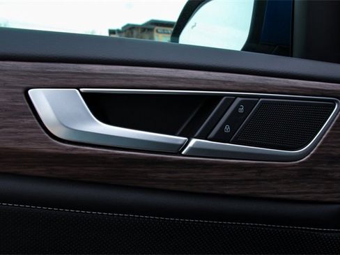 New 2026 Volkswagen Atlas SEL image 14