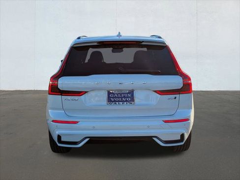 New 2026 Volvo XC60 B5 Plus w/ Climate Package PRO image 5