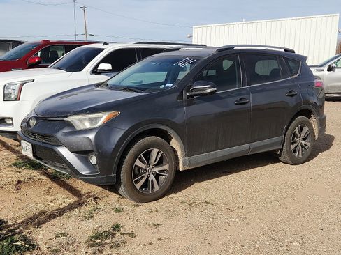 Used 2018 Toyota RAV4 XLE image 1