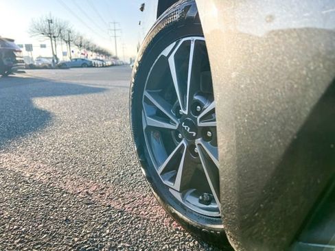 Certified 2022 Kia Forte LXS image 28