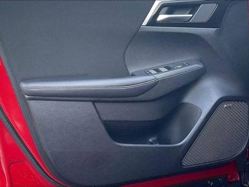 Used 2025 Mitsubishi Outlander ES image 22