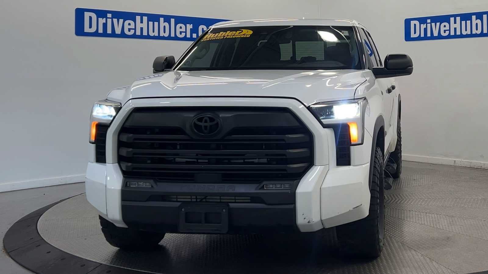 Used 2022 Toyota Tundra SR5 AWD/4WD image 3