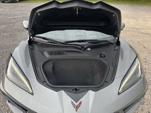 Used 2024 Chevrolet Corvette Stingray Preferred Cpe RWD image 24