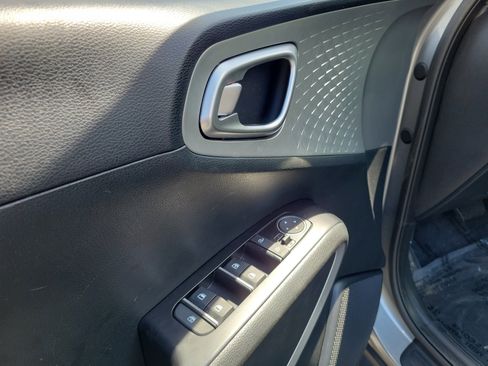 Used 2024 Kia Soul LX w/ Option Group 015 image 18