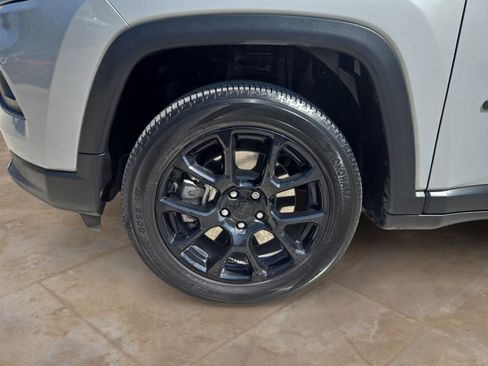 Used 2024 Jeep Compass Latitude w/ Altitude Special Edition AWD/4WD image 26