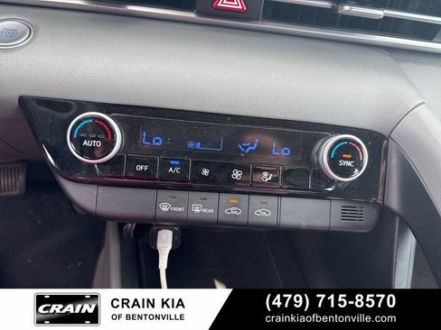 Used 2023 Hyundai Elantra SEL FWD image 17