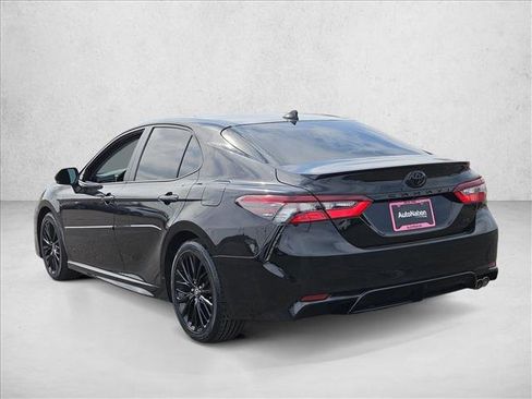 Used 2022 Toyota Camry SE w/ Carpet Mat Package (TMS) image 7