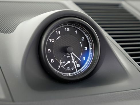 New 2026 Porsche Macan image 24