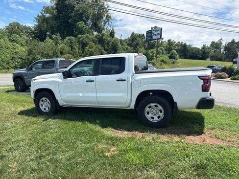 Used 2022 Nissan Frontier S w/ Technology Package AWD/4WD image 2