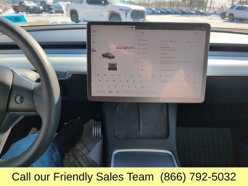 Used 2022 Tesla Model Y Performance image 18