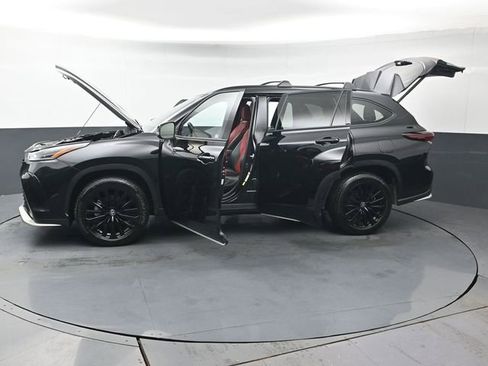 Certified 2025 Toyota Highlander XSE image 55