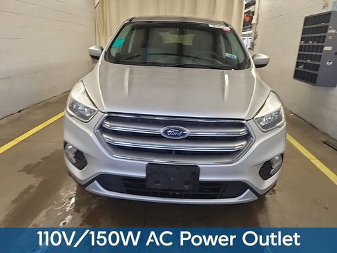 Used 2017 Ford Escape SE w/ SE Cold Weather Package AWD/4WD image 7