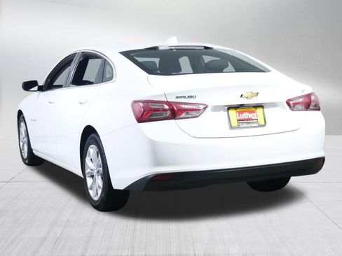 Used 2022 Chevrolet Malibu LT FWD image 5