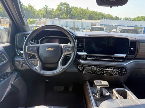 Certified 2023 Chevrolet Silverado 1500 High Country w/ High Country Premium Package AWD/4WD image 22