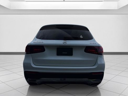 Used 2022 Mercedes-Benz GLC 300 4MATIC image 4