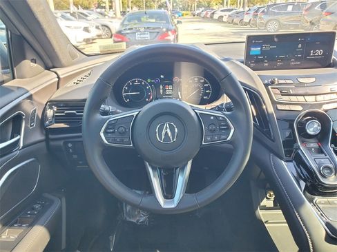 Used 2025 Acura RDX SH-AWD image 24