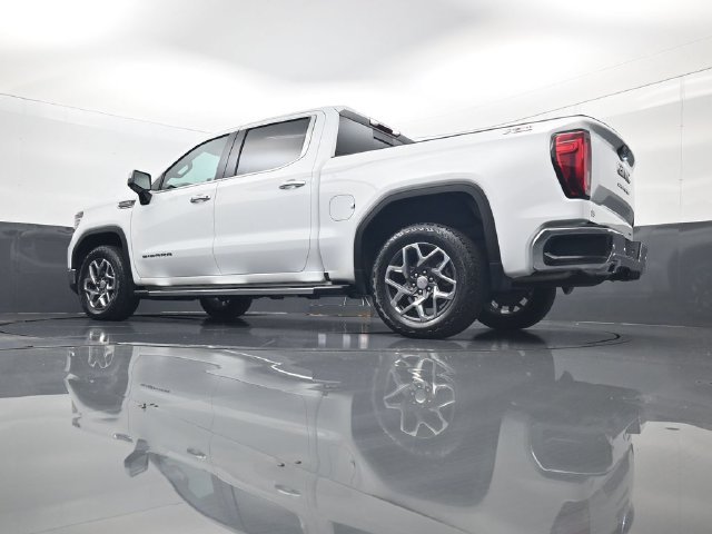 Used 2023 GMC Sierra 1500 SLT w/ SLT Premium Plus Package AWD/4WD image 27