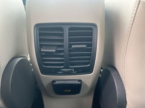 Certified 2018 Ford C-MAX Titanium w/ Equipment Group 301A image 17