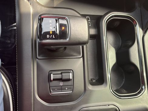 Used 2022 GMC Sierra 1500 AT4X AWD/4WD image 37
