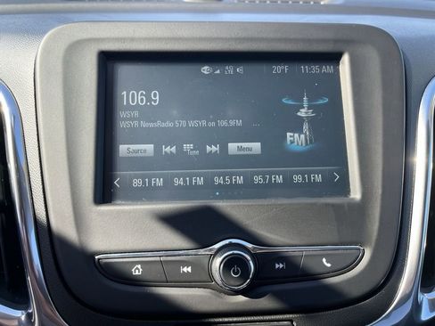 Used 2018 Chevrolet Equinox LT image 13