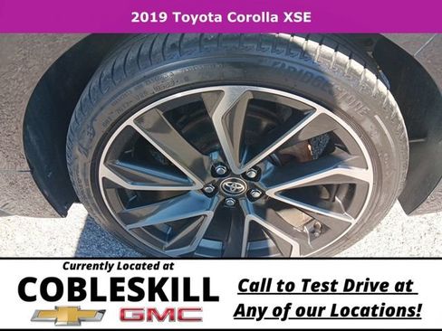 Used 2019 Toyota Corolla XSE FWD image 11