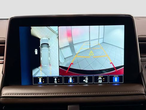 Certified 2023 Chevrolet Tahoe Z71 w/ Luxury Package image 14