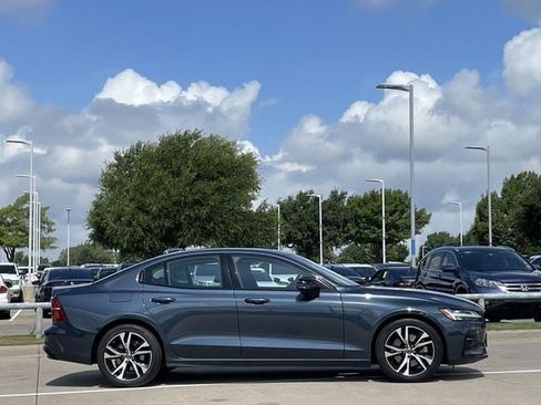 Used 2024 Volvo S60 B5 Plus FWD image 3